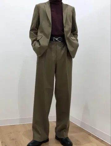 테일러드 자켓 / 릴랙스 핏 & 턱 와이드 팬츠 셋업