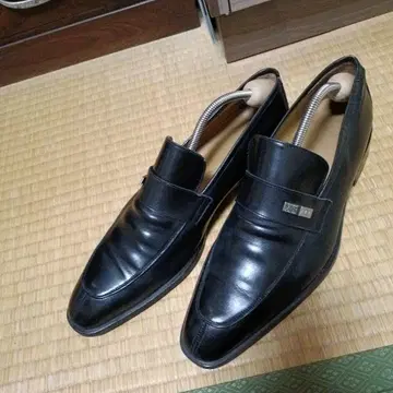 블랙 가죽 로퍼