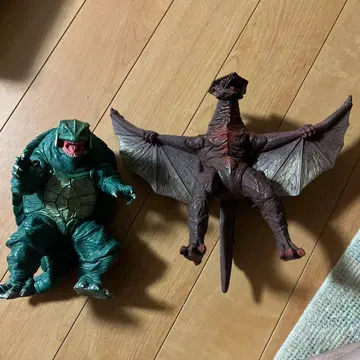 가메라, 가이오스 피규어 세트