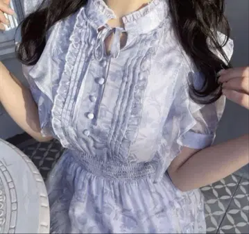 evelyn 라메 프릴 꽃무늬 OP 블루 에블린