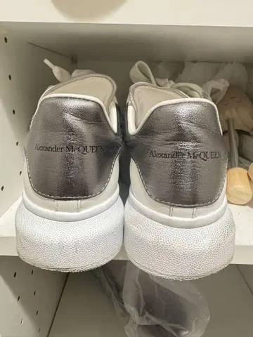 Alexander McQueen 스니커즈 화이트/실버