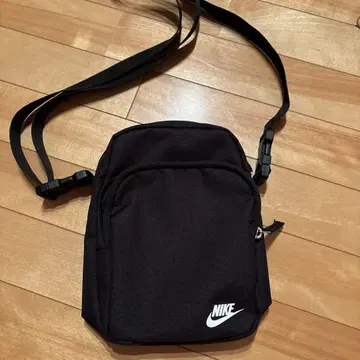 Nike 블랙 숄더백