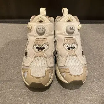 Reebok instapump 화이트 베이지 스니커즈