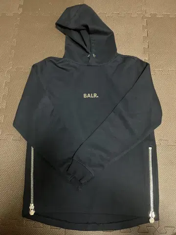 BALR 후드티
