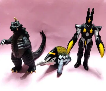 하이퍼 제튼 구비라 아스트론 소프트 비닐 미니 사이즈 울트라 괴수