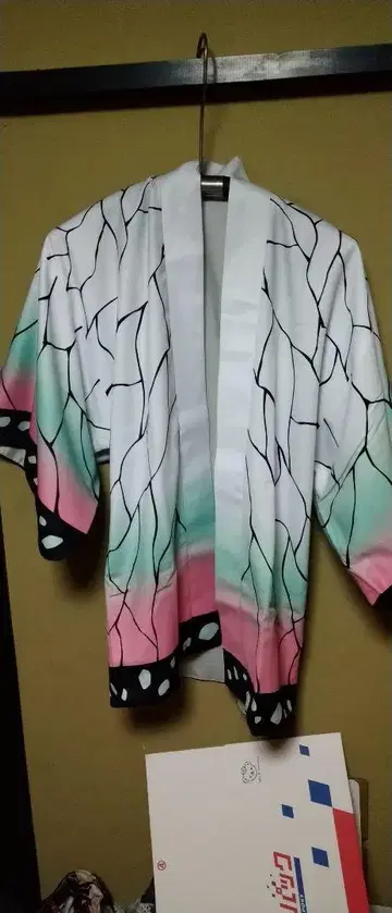 코쵸우 시노부 겉옷 acos
