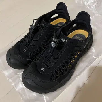 [ 새상품급 ] KEEN 샌들 25cm