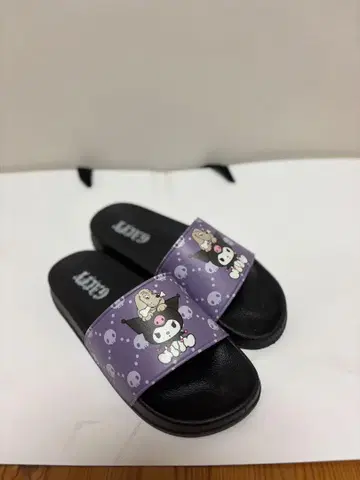 쿠로미 갈피 샌들
