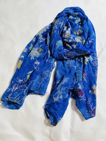 [ 미사용 새상품 ] ZARA 자라 대형 스톨 파랑 꽃무늬