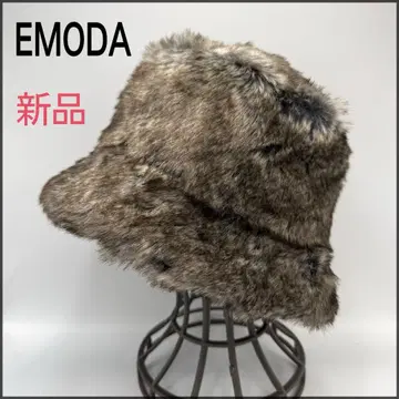 새상품 [ EMODA 에모다 ] 볼륨 인조 모피 햇 정가 6490엔