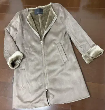 예카베카 무스탕 퍼 코트