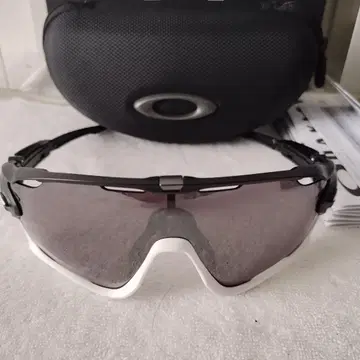 오클리 조브레이커 OAKLEY JAWBREAKER 프리즘 렌즈