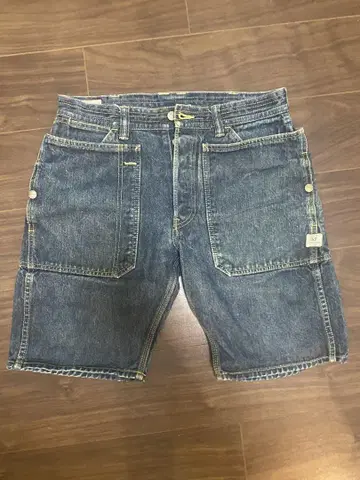 데님 숏팬츠 사사프라스