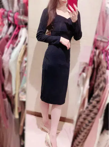 로얄 파티 백 레이스업 타이트 리브 원피스