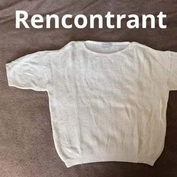 Rencontrant 화이트 반팔 니트