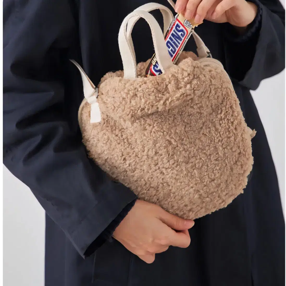 Ithingso Boa Cross Bag #뽀글이가방,#아이띵소,#미니백,#크로스백