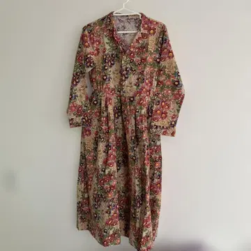 CAWAII 카와이이 사랑스러운 봄빛 마가렛 꽃무늬 원피스