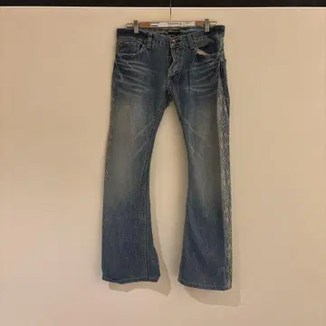 Iroquois 부츠컷 데님 사이드 자수 포함