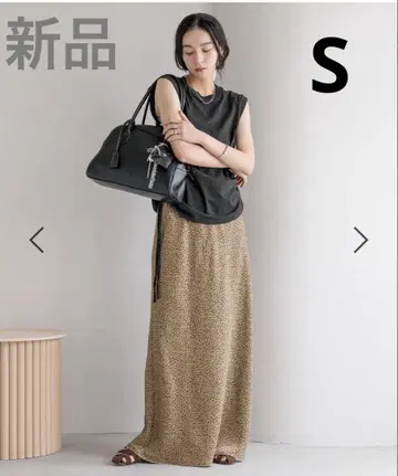 새상품 미사용품 로리즈팜 스트레치 새틴 롱 스커트