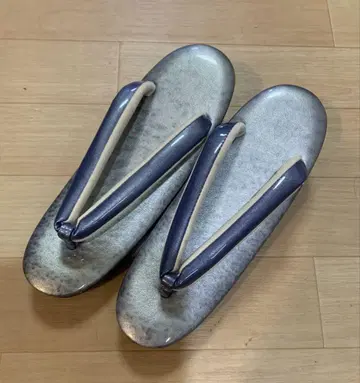 조리 일본 의류 신발 에나멜 블루 계열 L 사이즈