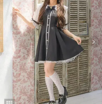 ROJITA 사이드 하트 버클 빅 카라 원피스 블랙