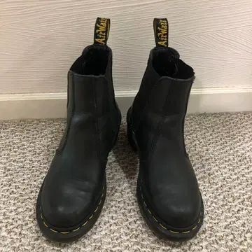 닥터마틴 사이드 고어 부츠 36