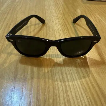 거의 새상품! RayBan RB2140F 블랙