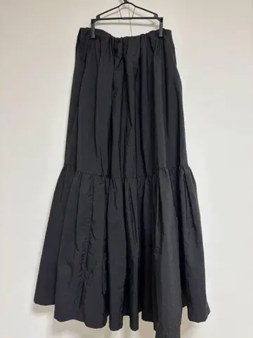 emmi 블랙 플레어 롱 스커트