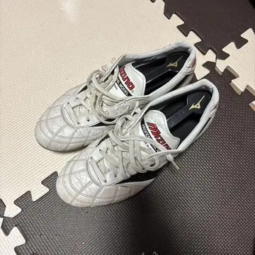 미즈노 모렐리아 II 축구화