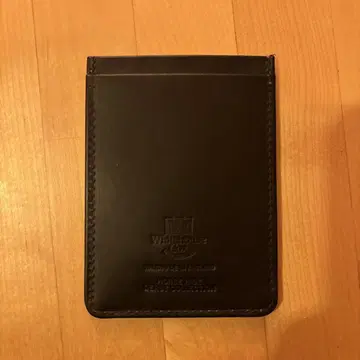 Wildsmith & Co. 블랙 가죽 패스 케이스