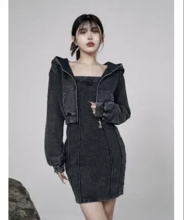 Darich 로고 가죽 맨투맨 앙상블 겉옷만