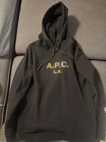 A.P.C. 블랙 후드티 골드 로고 US제