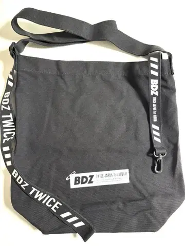 TWICE 투어 백