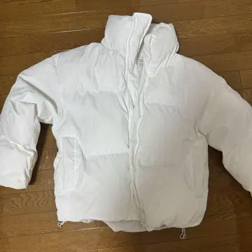 LILL 화이트 다운 자켓