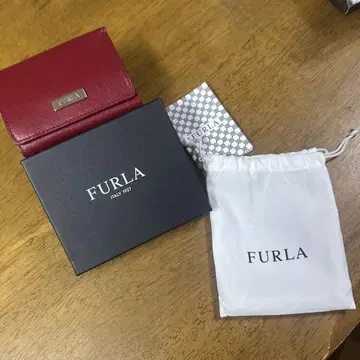 FURLA 빨간색 가죽 3단 폴더형 지갑