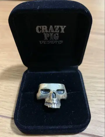 neighborhood crazy pig 스컬 반지