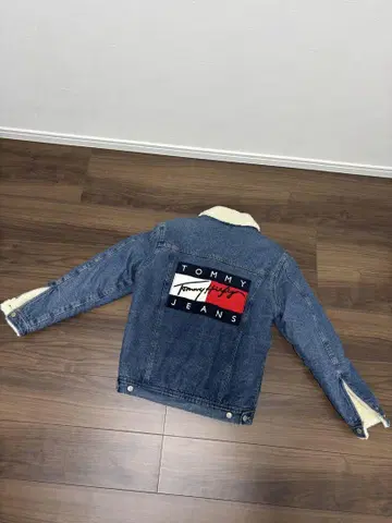 TOMMY HILFIGER 데님 자켓 보아 카라 부착