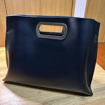 MIM 드레이프 가죽 토트백