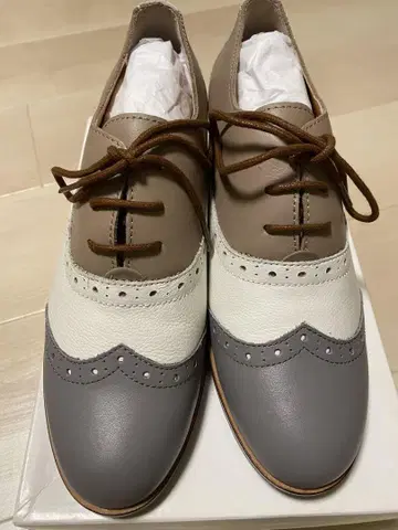 미사용 새상품 키다리 아저씨 레이스업 슈즈 24.0cm