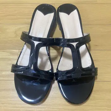파비오 루스코니 플랫 샌들