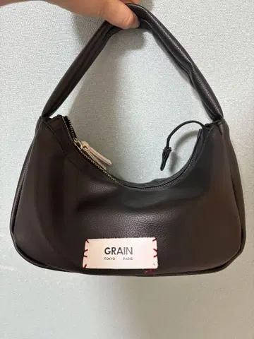 GRAIN 블랙 핸드백