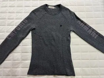 EMPORIO ARMANI 긴팔 M 사이즈