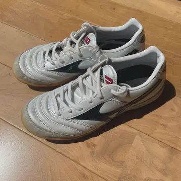 MIZUNO MORELIA 23cm