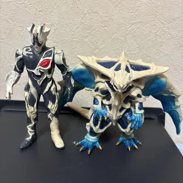 울트라맨 시리즈 괴수 피규어 2체 세트