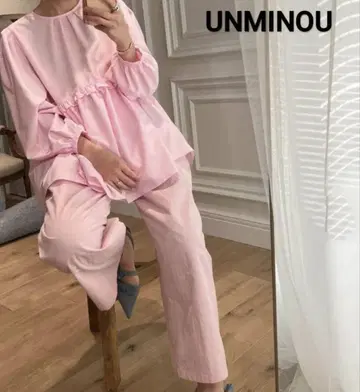 반값 이하 새상품급 UNMINOU 턱 펄 팬츠 와이드 핑크
