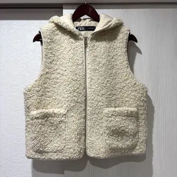 921 ZARA 자라 후드 부착 베스트 보아 플리스 M