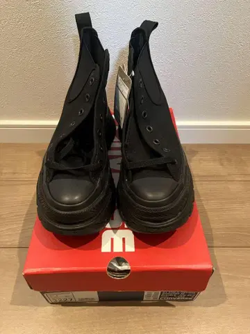 새상품 미사용 CONVERSE 블랙 하이컷 스니커즈