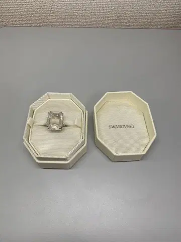 Swarovski Mesmera 옥타곤컷 반지