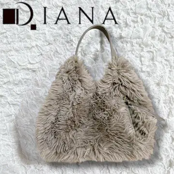 다이애나 Diana 베이지 퍼 핸드백 원 숄더 포켓 있음