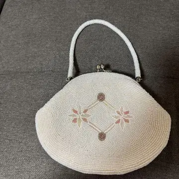 비즈 장식 화이트 핸드백